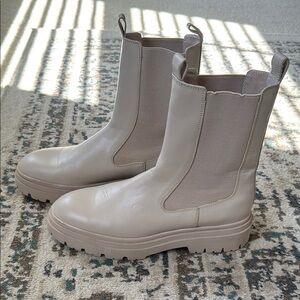 Zara Women's Cream Chelsea Boots 10